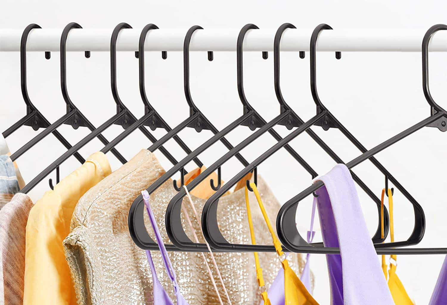 https://www.goonproducts.com/wp-content/uploads/2020/08/Best-Plastic-Clothes-Hangers-in-2020.jpg